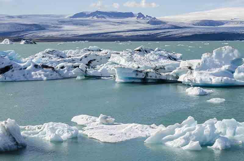 Islandia 063 - lago Jokulsarlon y glaciar Breioamerkurjokull.jpg